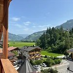 Aparthotel Schrofenblick
