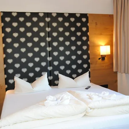 Aparthotel Schrofenblick