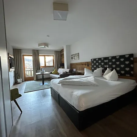 Aparthotel Schrofenblick Mayrhofen