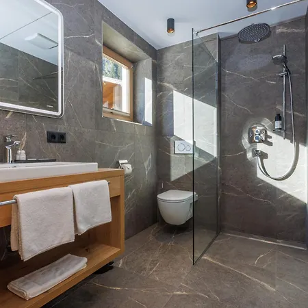 Schrofenblick Aparthotel Mayrhofen