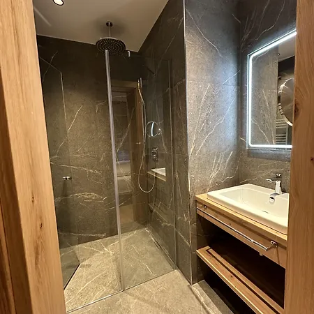 Aparthotel Schrofenblick