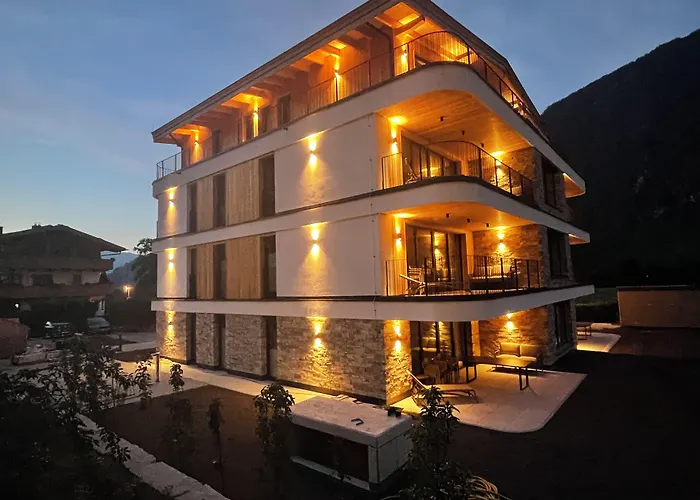 Schrofenblick Aparthotel 4*