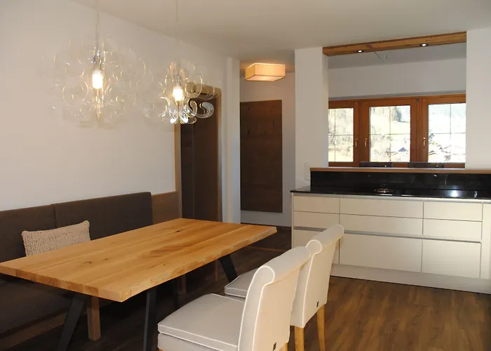 Ξενοδοχείο με διαμερίσματα Schrofenblick