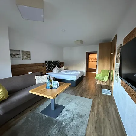 Schrofenblick 4* Майрхофен